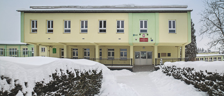 Динов, Полша