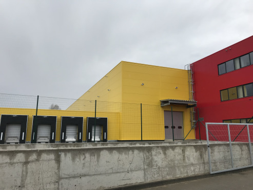 DHL логистична база в София с ефективно отопление от Ховал с покривни децентрализирани апарати TopVent и кондензен газов котел UltraGas