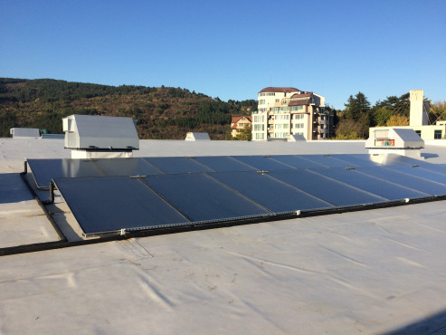 Спортна зала в Дупница с покривни апарати от Ховал за отопление, вентилация, климатизация