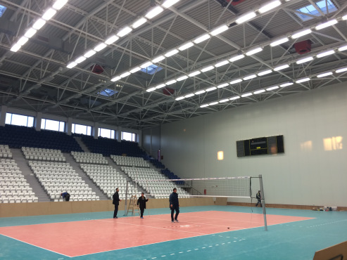 Спортна зала в Дупница с покривни апарати от Ховал за отопление, вентилация, климатизация